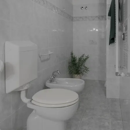 Picabon Quiet With Ac & Balcony アパート *