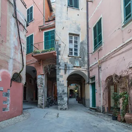 Picabon With Ac And Balcony Apartment